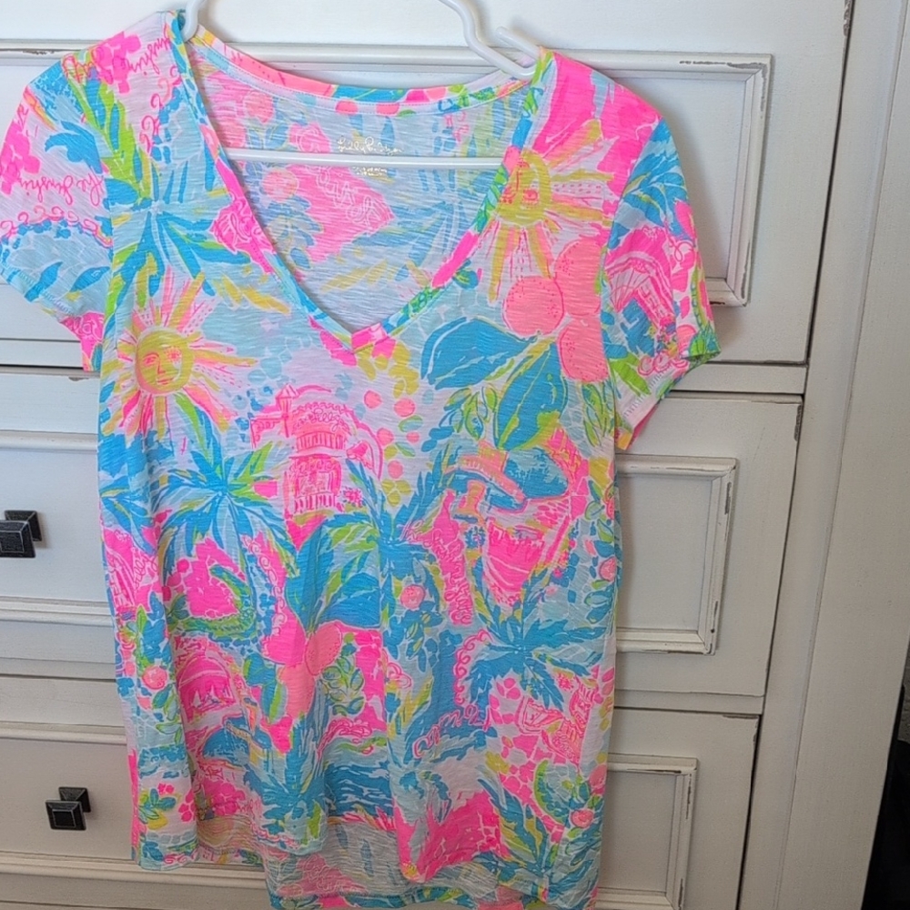 Lilly Pulitzer Vibrant Florida  V-Neck Etta Tee Size S